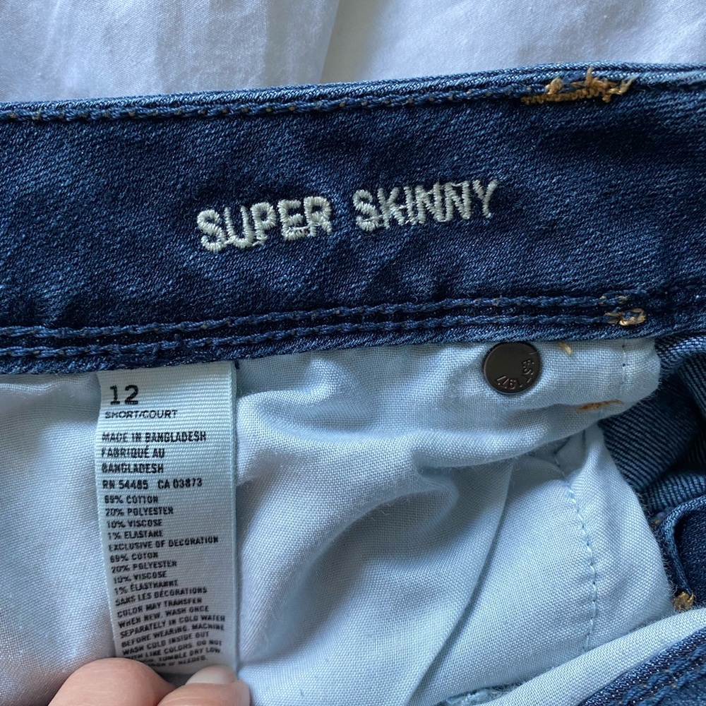 American eagle super skinny size 12 short jeans